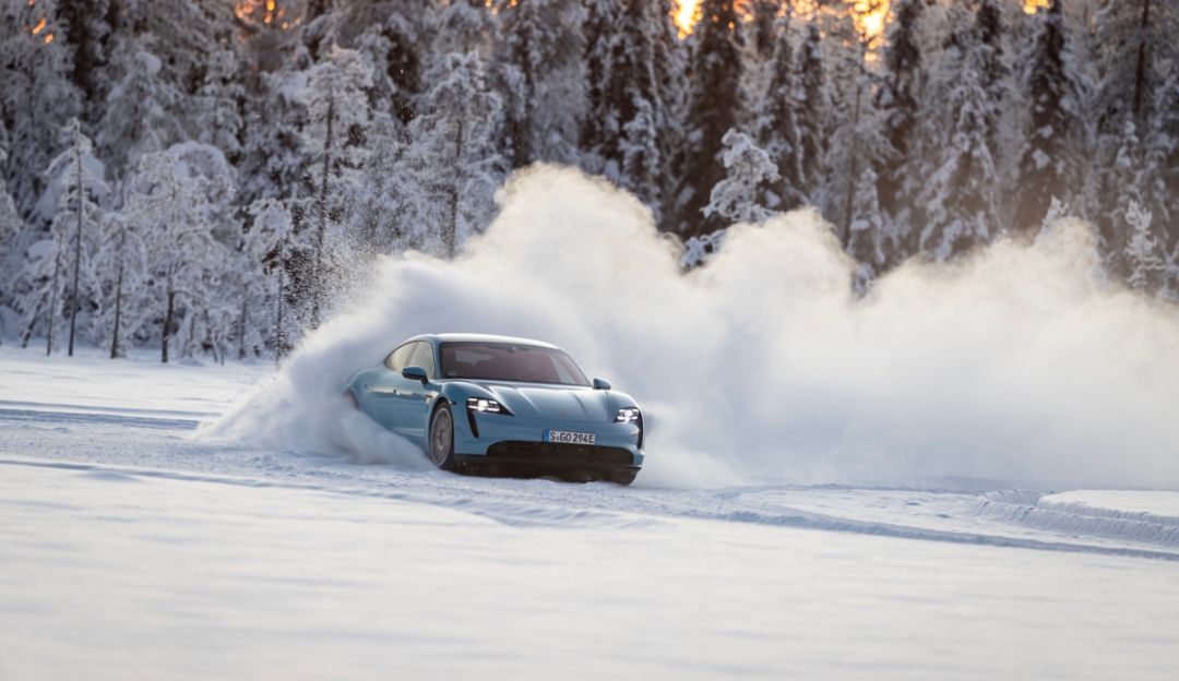 Hot on ice – the Taycan 4S in climatic extremes