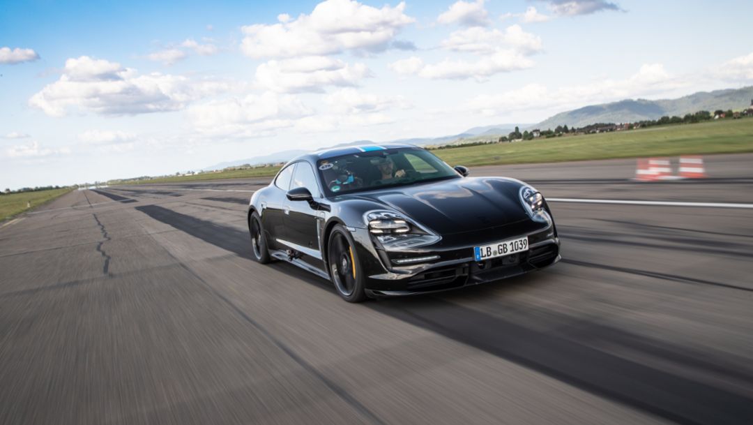 26 times from 0–200 km/h and back: the new Taycan demonstrates its consistent power
