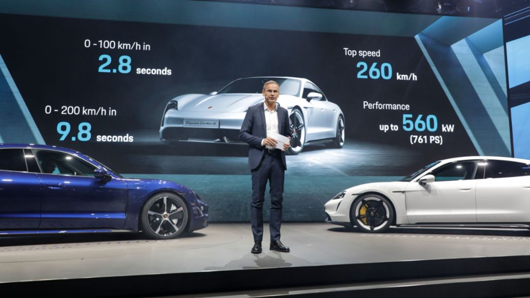 Oliver Blume, Vorstandsvorsitzender der Porsche AG, Messepremiere des neuen Taycan, IAA 2019, Porsche AG