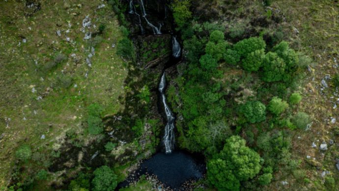 Assaranca waterfall, Ireland, 2019, Porsche AG