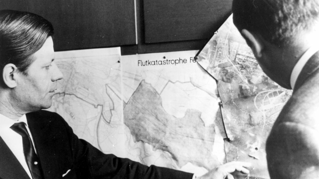 Helmut Schmidt, minister of the interior for the city-state of Hamburg during the flood of 1962, Porsche Consulting GmbH