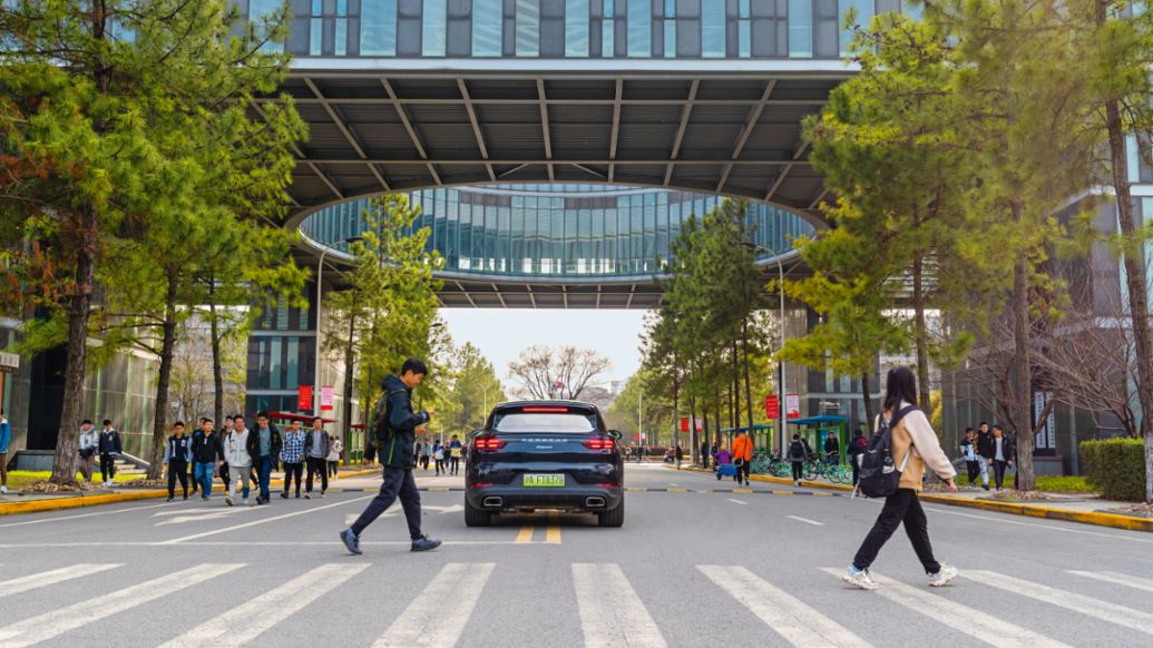 Cayenne E-Hybrid Coupé, Tongji Universitäti, Shanghai, 2021, Porsche AG