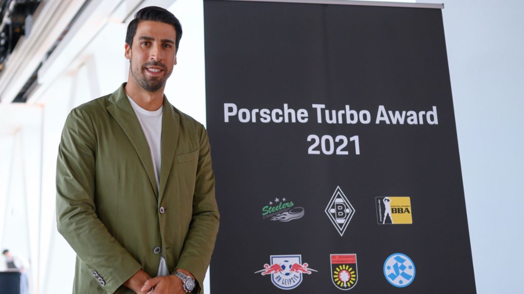 Sami Khedira, 2021, Porsche AG