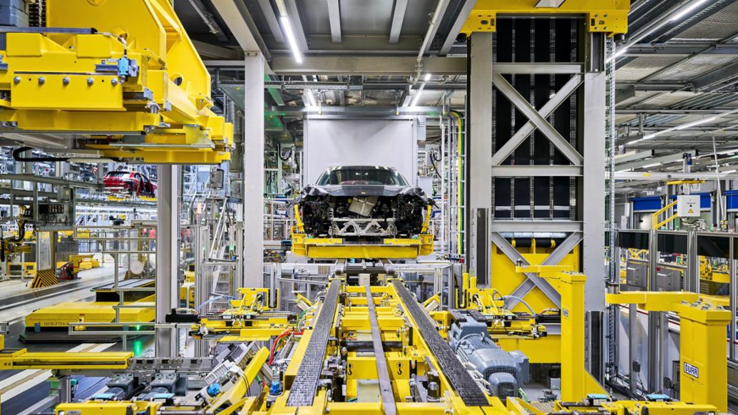 Aufrüstung für die Fertigung von Elektrofahrzeugen, 2020, Porsche AG