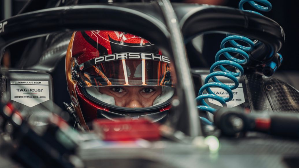 Pascal Wehrlein, Porsche-Werksfahrer, Porsche 99X Electric Gen3, Circuit Mallorca, Spanien, 2022, Porsche AG