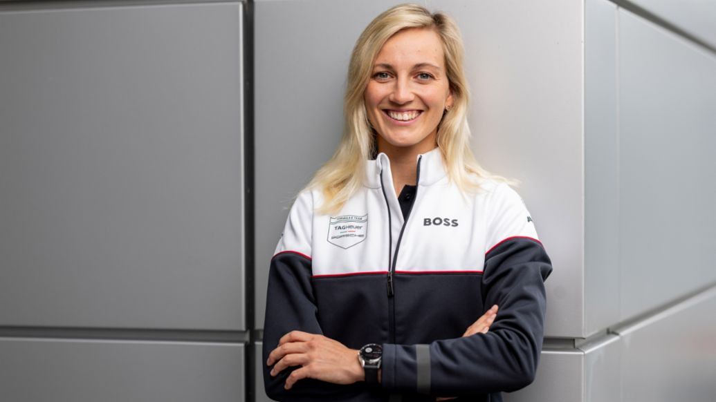 Gabriela Jílková, Simulator- und Entwicklungsfahrerin TAG Heuer Porsche Formel-E-Team, 2023, Porsche AG