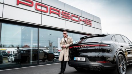 Vladimír Polívka jezdí v novém Porsche Cayenne E-Hybrid Coupé