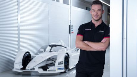 A passionate racer and talented photographer: André Lotterer is focused