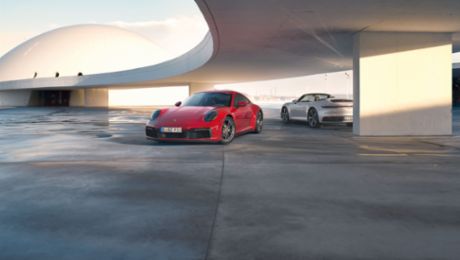 Der neue Porsche 911 Carrera 4 als Coupé und Cabriolet 