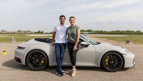 Driving master class in a 911 Cabriolet for Elina Svitolina