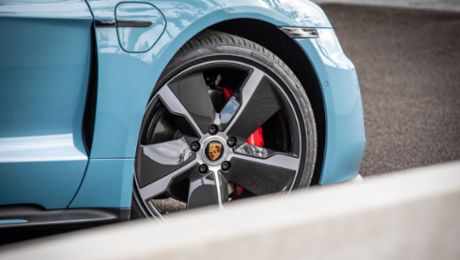 Porsche reports robust demand in the first nine months