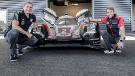 Le Mans-Sieger Timo Bernhard trifft U 21-Nationaltrainer Stefan Kuntz