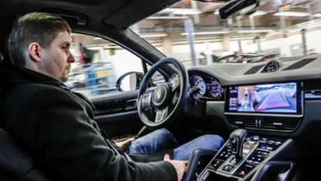 Porsche demonstrates autonomous driving in the workshop