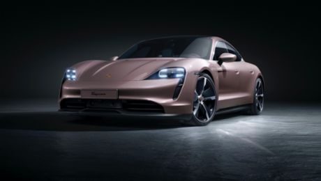 Porsche extends the Taycan model range with a fourth variant