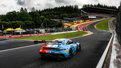 Zwei Porsche 911 GT3 R in Spa-Francorchamps in den Top 5