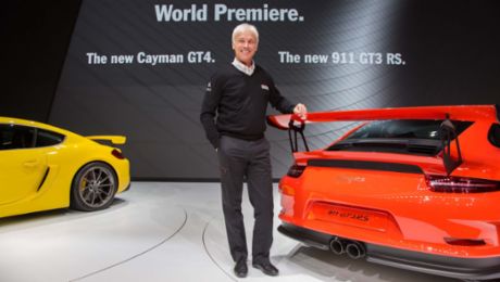 Debut for Cayman GT4 and 911 GT3 RS