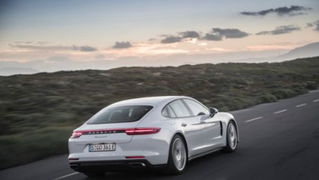 Porsche achieves growth in revenue and operating result