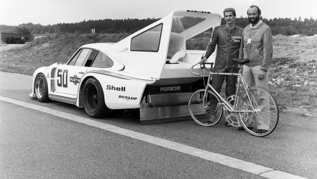 Jean-Claude Rude, Henri Pescarolo, (izq. a der.), Porsche 935 Turbo Martini, Ehra-Lessien, 1978, Porsche AG