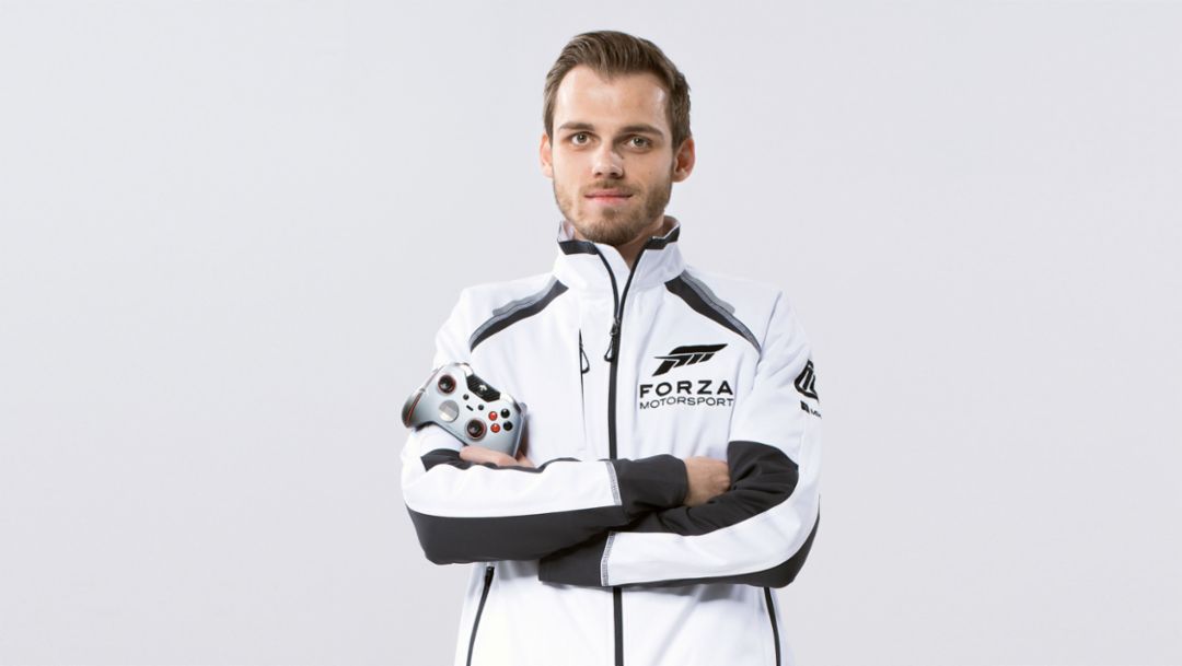 Niklas Krellenberg, professional racing gamer, 2018, Porsche AG