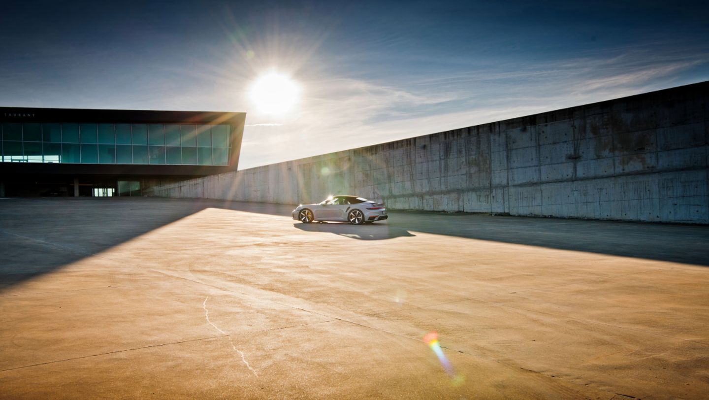 911 Turbo S Cabriolet, Curves Magazine, Portugal, 2020, Porsche AG
