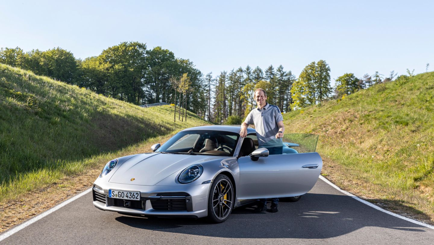 Jörg Bergmeister, Porsche-Markenbotschafter, 911 Turbo S, Porsche Track Precision App, 2020, Porsche AG