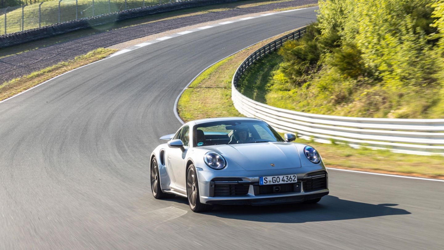 Jörg Bergmeister, Porsche brand ambassador, 911 Turbo S, Porsche Track Precision App, 2020, Porsche AG