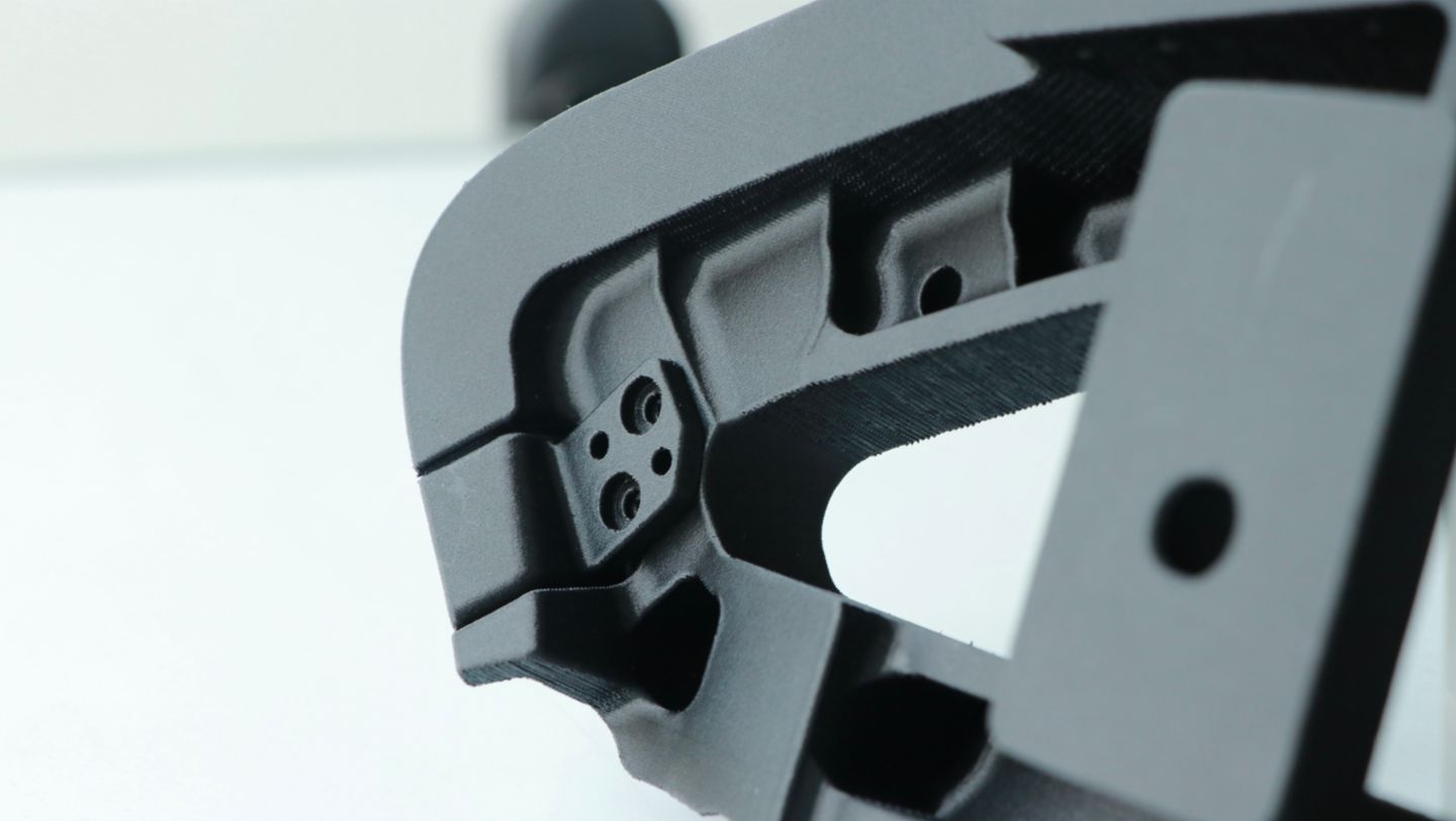 3D-gedrucktes Autolicht, Intamsys, 2021, Porsche AG