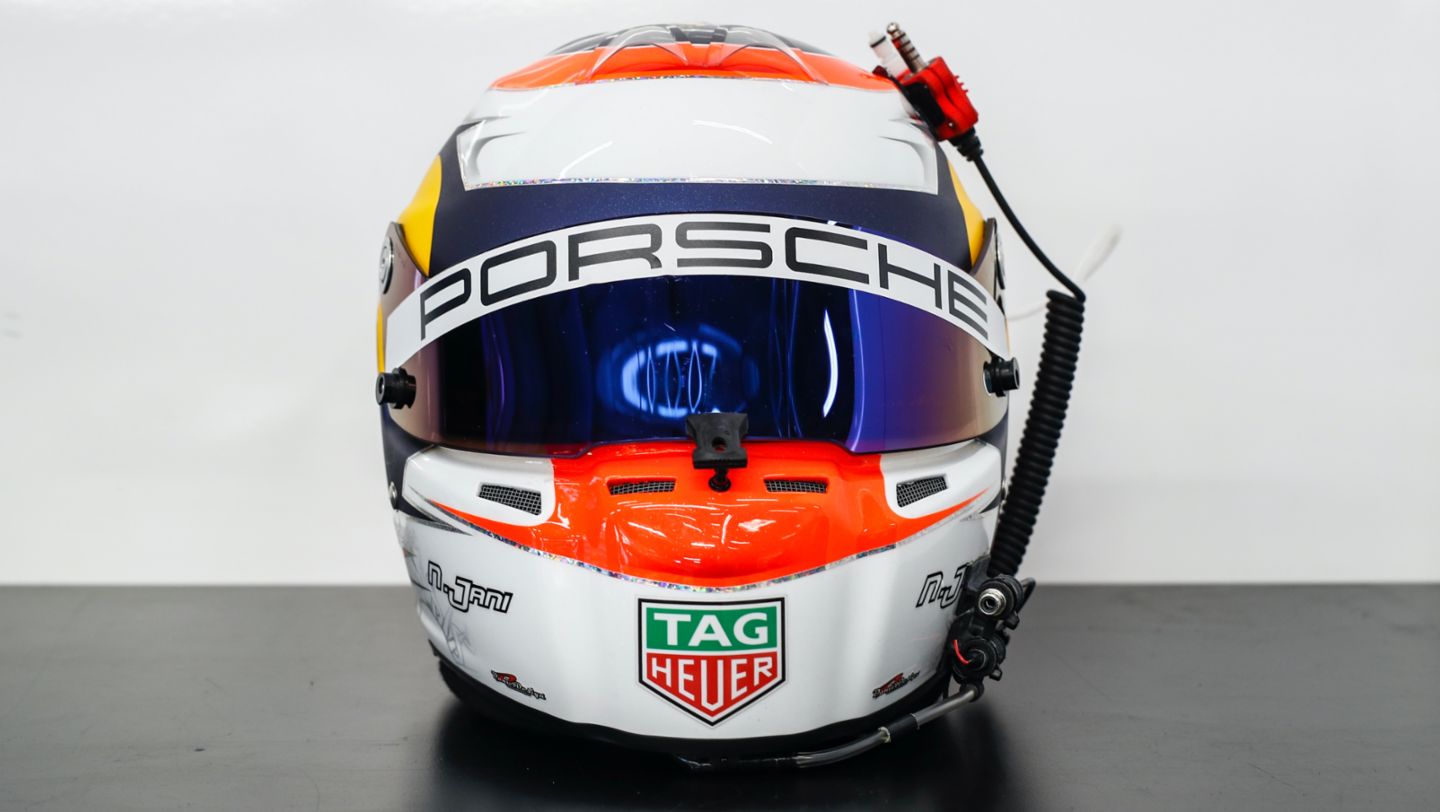 Helm von Neel Jani, Porsche Werksfahrer, 2021, Porsche AG