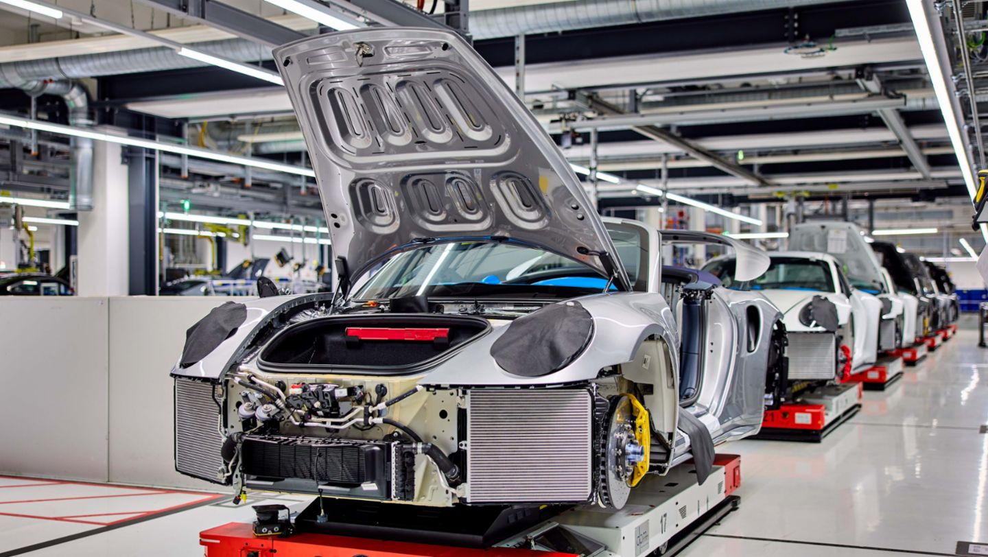 Factory Zuffenhausen, New Automated Guided Vehicles (AGV), 2023, Porsche AG