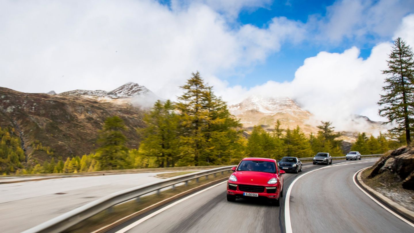 Cayenne Turbo S, alpine tour Stuttgart-Turin, 2016, Porsche AG