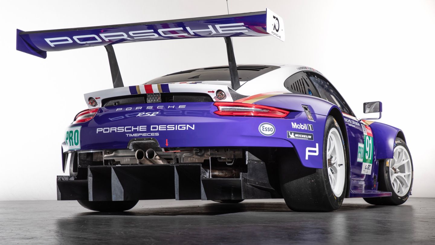 Two Porsche 911 RSR Compete In Historic Livery