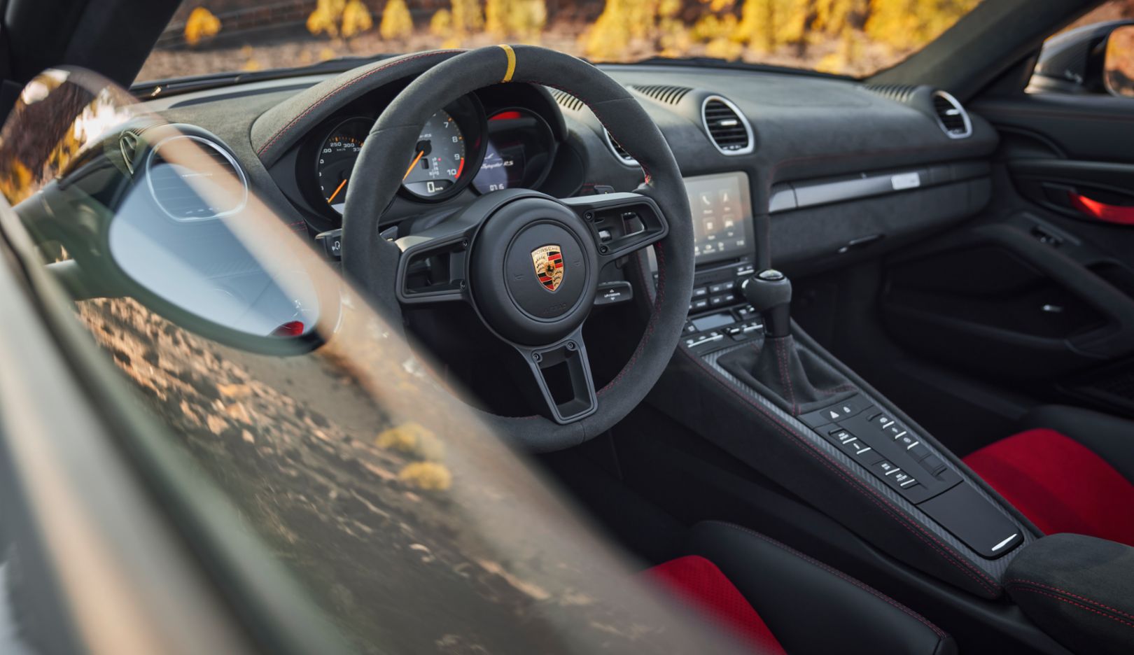 Open rijplezier met autosportkarakter: het voor de 718 Spyder RS typische stuur heeft een 12-uursmarkering.