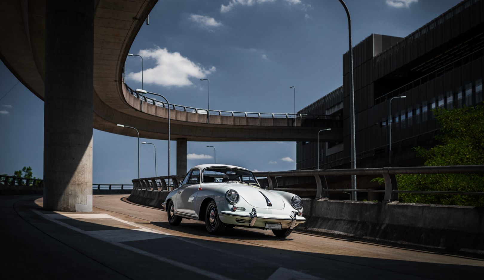 Que la lumière soit  Porsche Christophorus