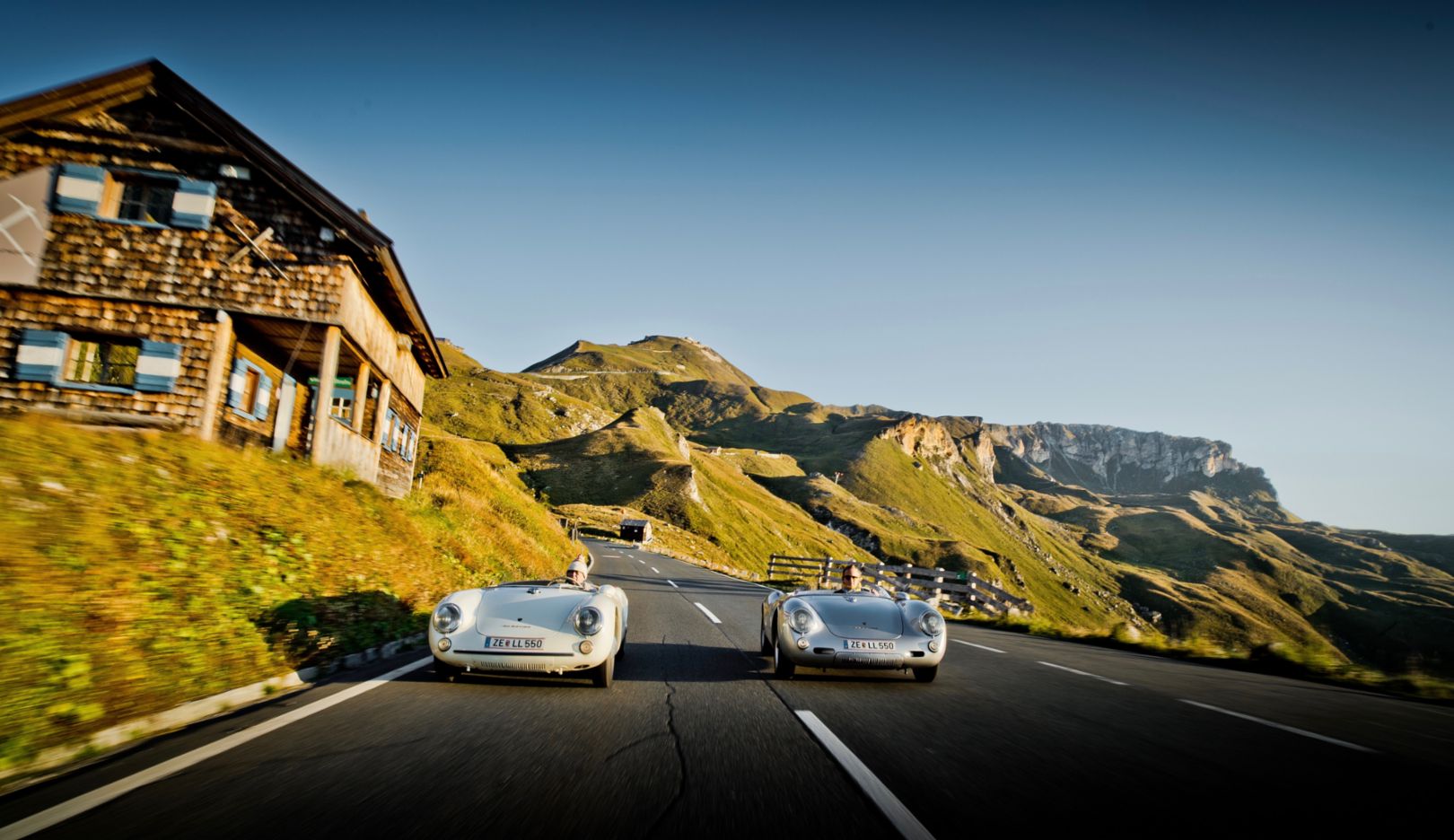For the first time, Wolfgang Porsche (left) and his son Ferdinand are driving two 550 Spyders together on the Großglockner High Alpine Road.