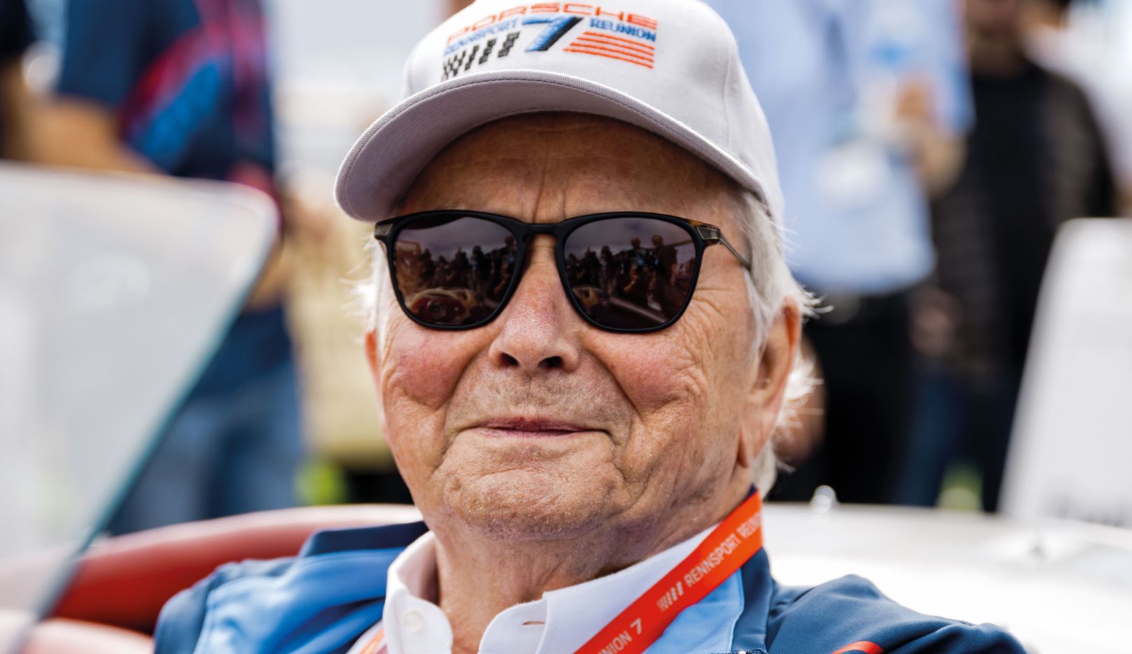 «Mio padre aveva un sogno quando iniziò a costruire auto sportive nel 1948. Oggi possiamo vedere cosa ne è stato di quel sogno.» Dr. Wolfgang Porsche