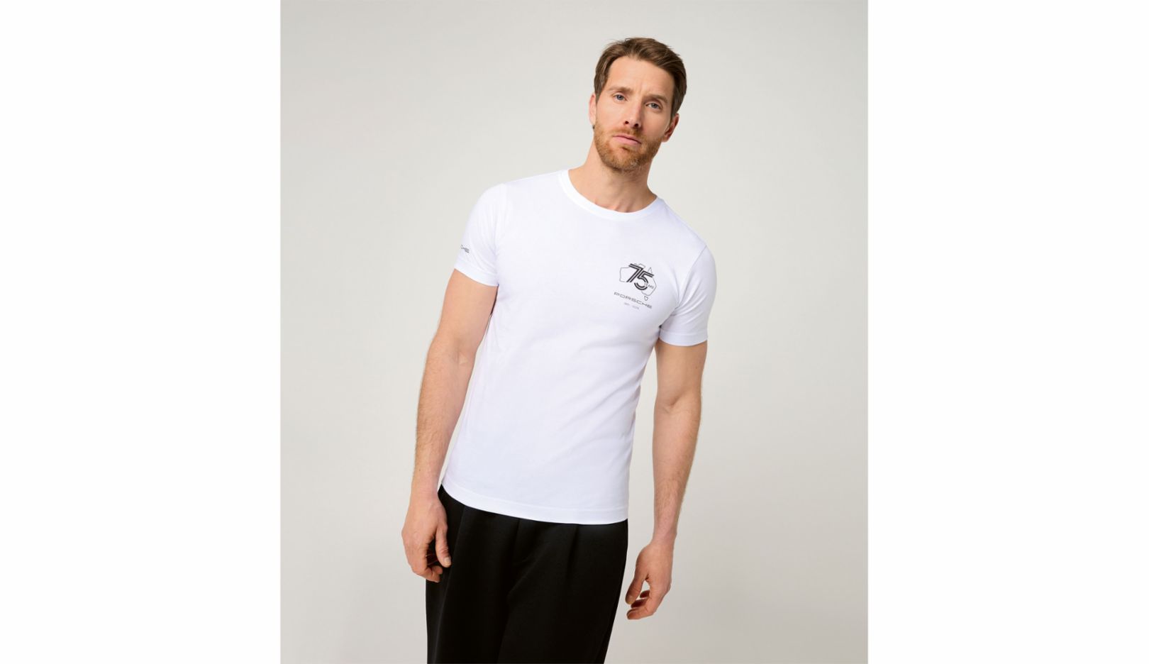 Anniversary style: The new 75 Years commemorative range is available from the Porsche Online Store.