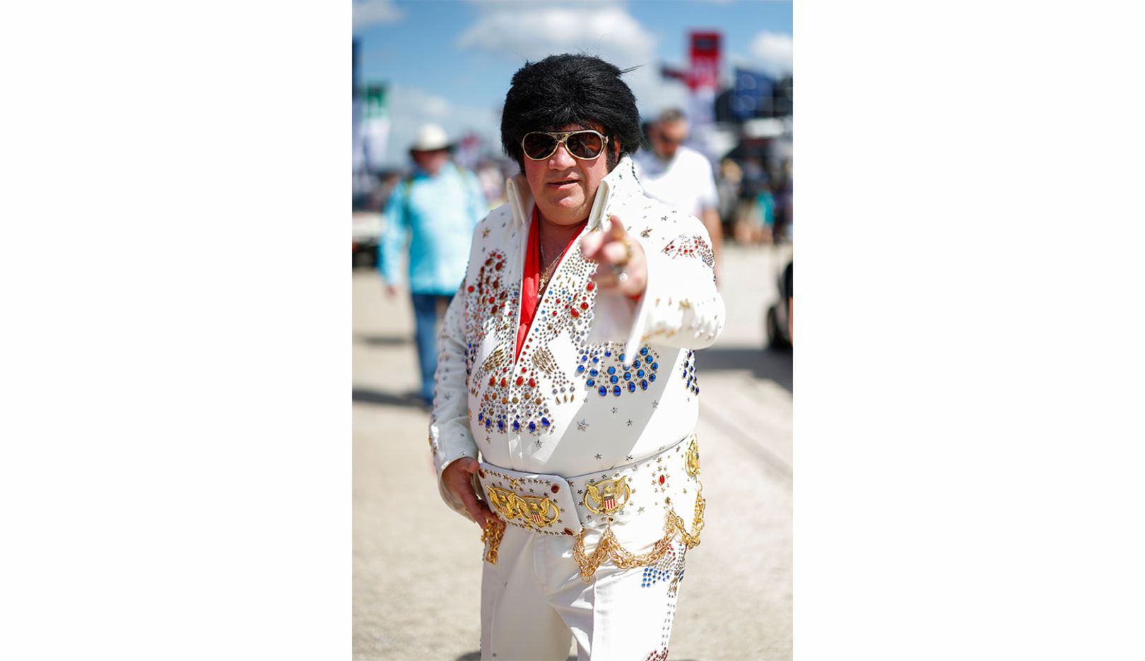 Viva Sebring: O fã vestido de Elvis faz da corrida o seu próprio palco.