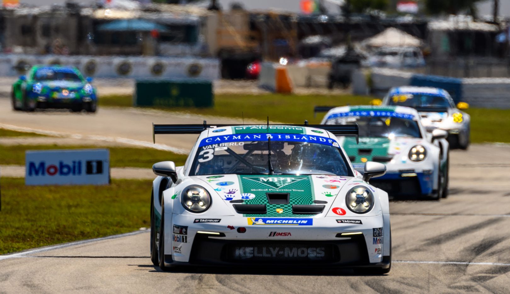 Thompson, Metni, Kvamme and Kelly Moss spotlighted in Porsche