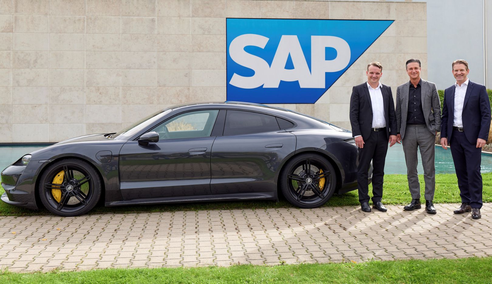 Porsche And Sap Announce Strategic Partnership