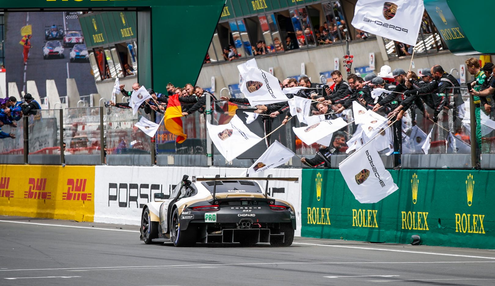 WEC: Quadruple triumph in world championship: Porsche wins all GT ...