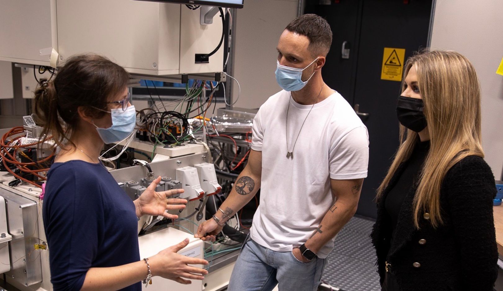 Influencer Magic Fox visits Porsche Porsche Newsroom