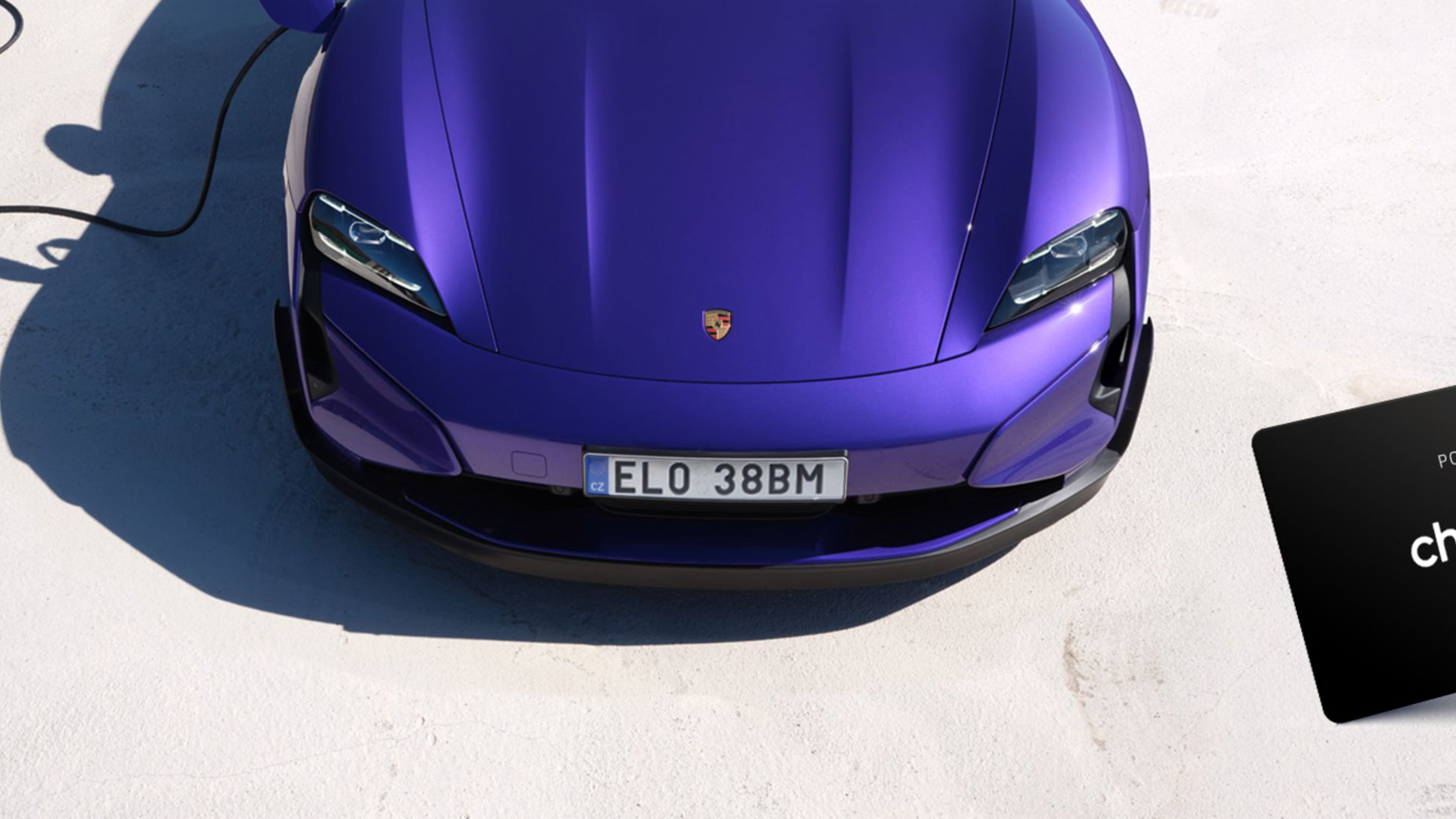 Nové Porsche Taycan s nabíjecí kartou chargee v hodnotě 121 000 Kč a dalšími benefity