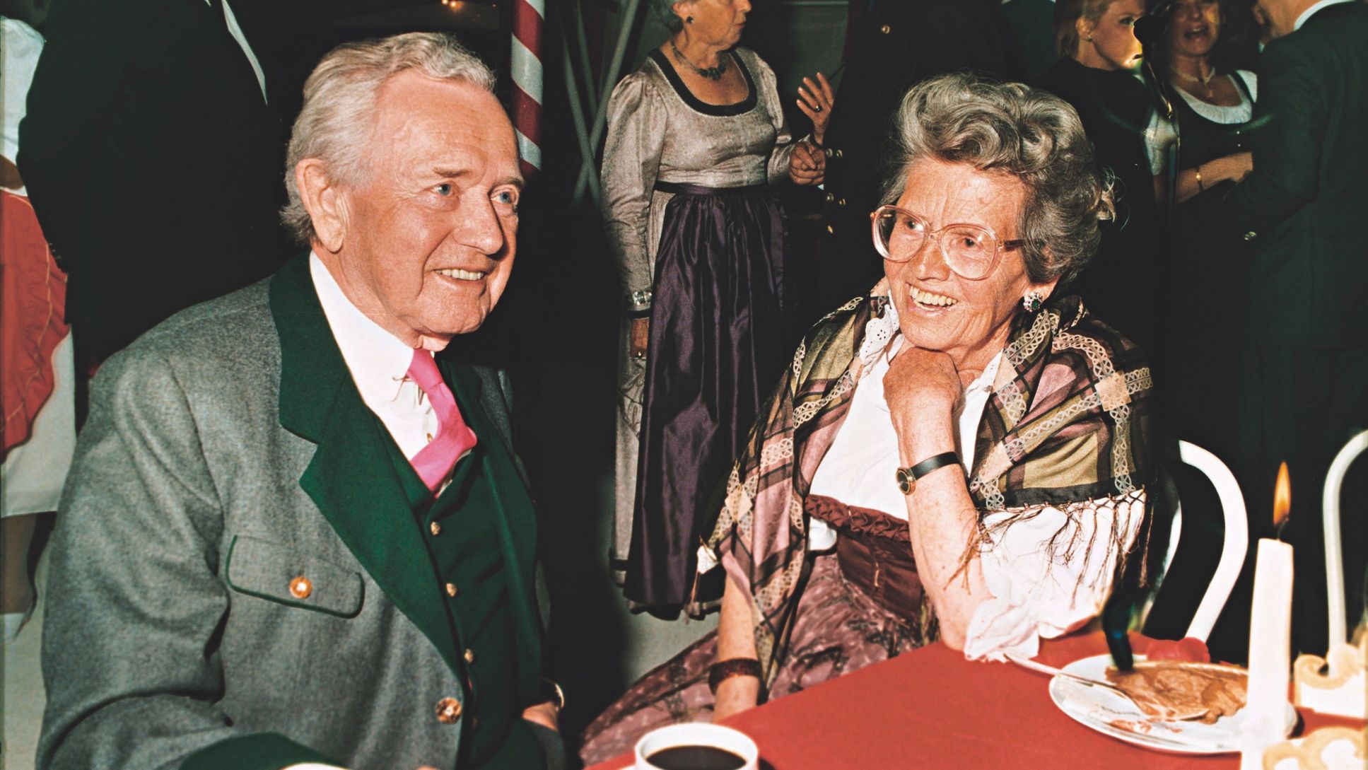  Louise con su hermano Ferry en 1987, 2021, Porsche AG