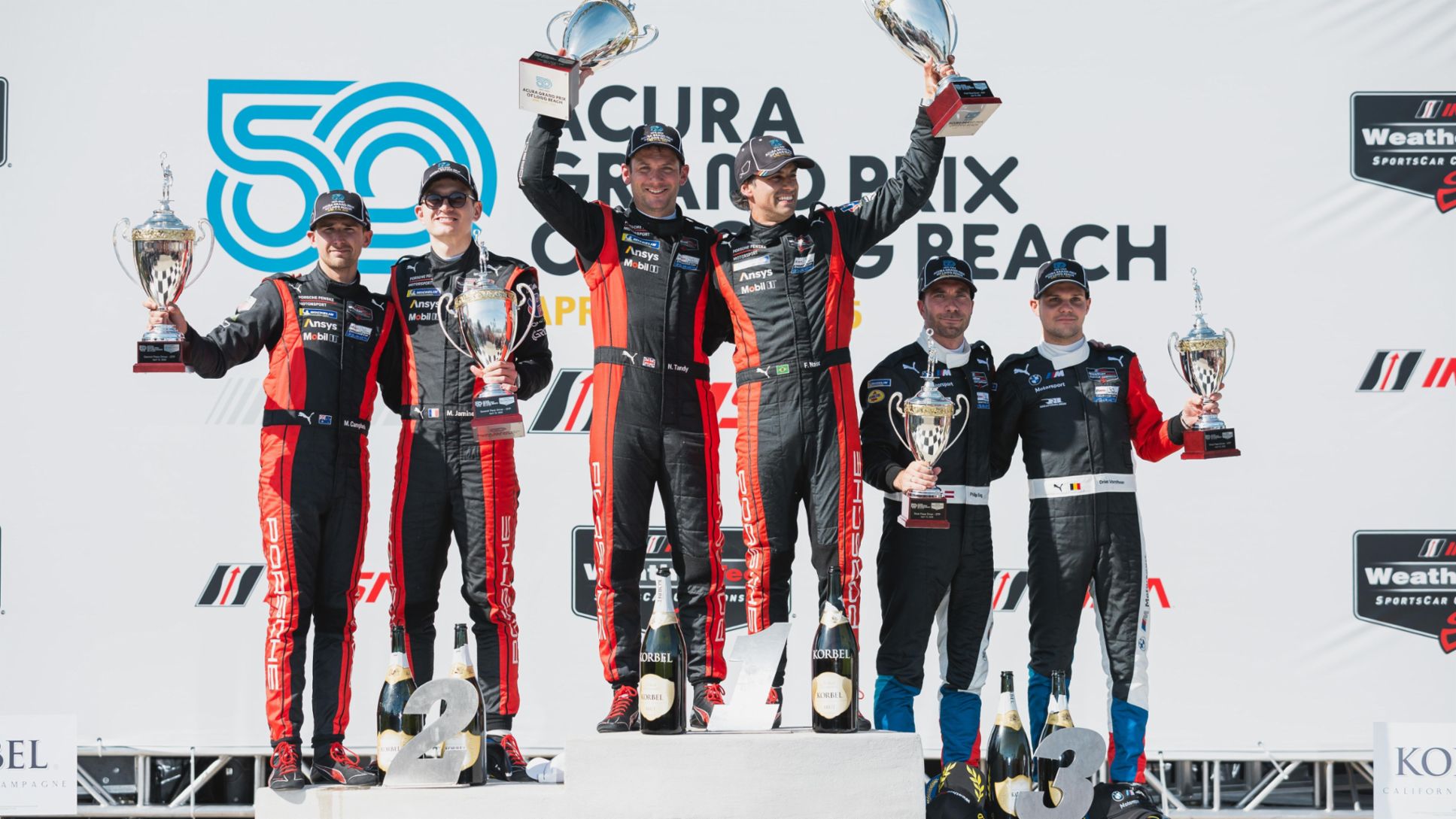Matt Campbell (Australia) y Mathieu Jaminet (FRA), Porsche Penske Motorsport (nº 6), Nick Tandy (GB) y Felipe Nasr (BRA), Porsche Penske Motorsport (nº 7) (i-d), Grand Prix de Long Beach, campeonato IMSA, 2025, Porsche AG