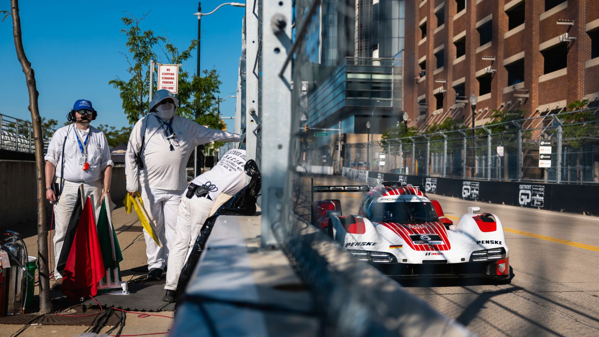 Porsche 963, Porsche Penske Motorsport (n&ordm; 6), K&eacute;vin Estre (FRA), Laurens Vanthoor (BEL), Detroit, campeonato IMSA, 2026, Porsche AG