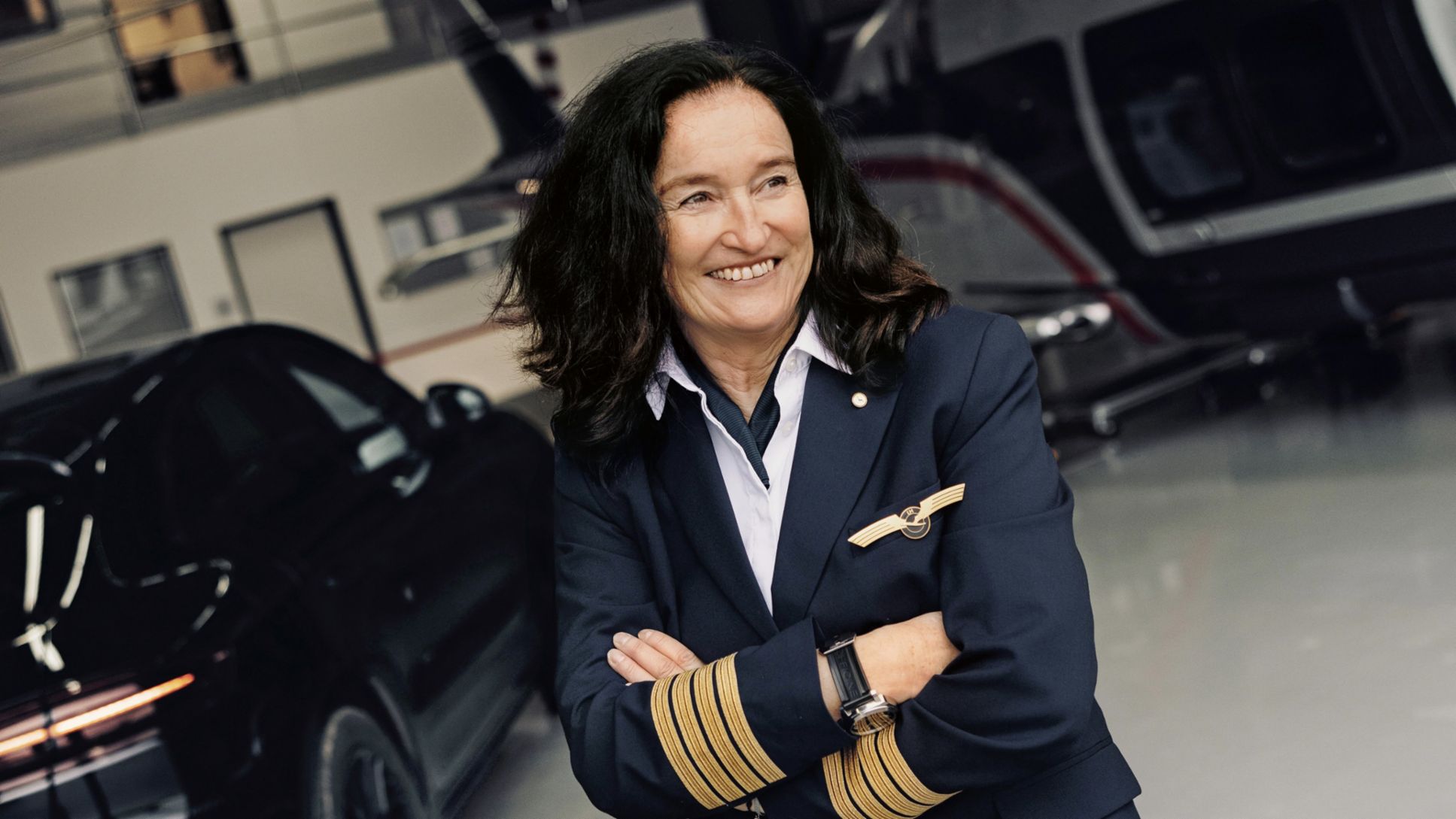 Cordula Pflaum, capitana de vuelo, instructora, conferenciante y apasionada de Porsche, 2025, Porsche AG