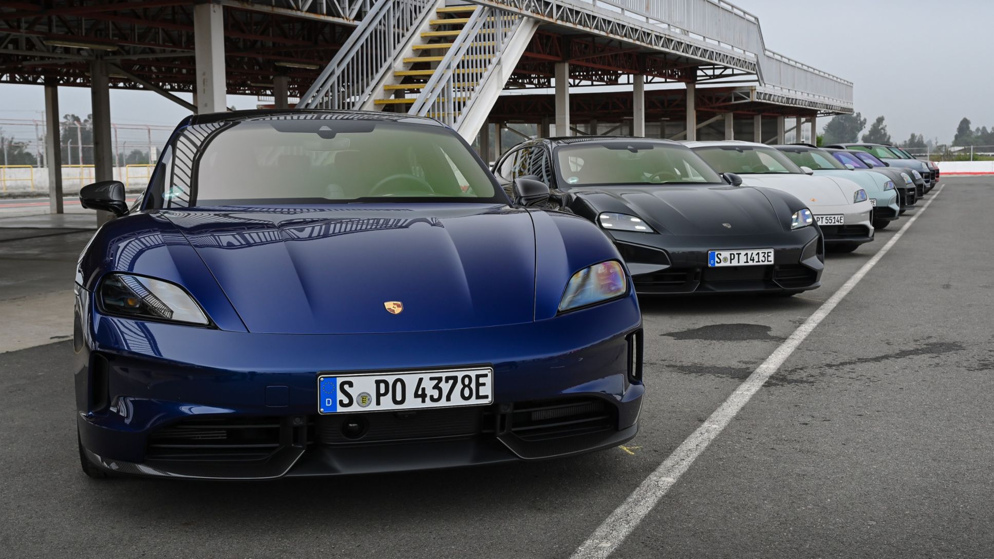 Porsche Taycan 4S II, Porsche World Road Show, Chile, 2024