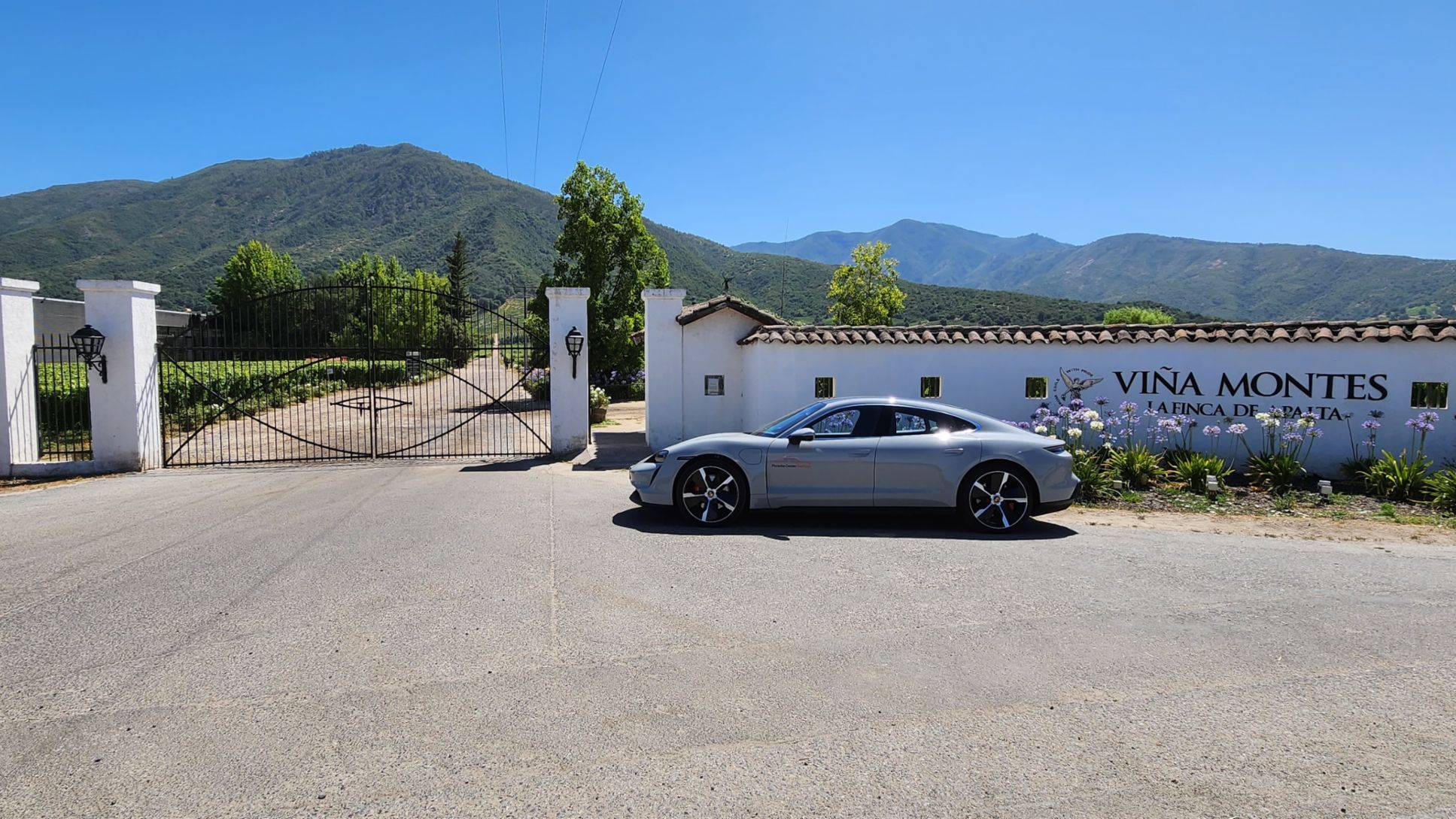 Nuevos puntos de carga pública en Viña Montes, Chile, 2024, Porsche AG