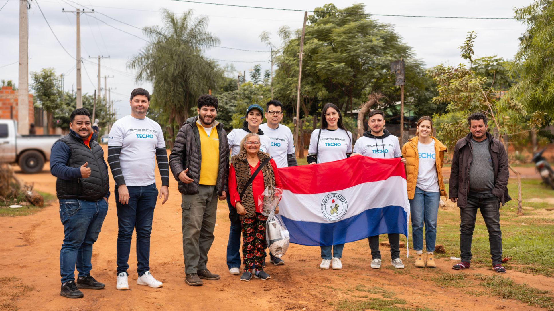 Porsche y su carrera a favor de la vivienda en Paraguay