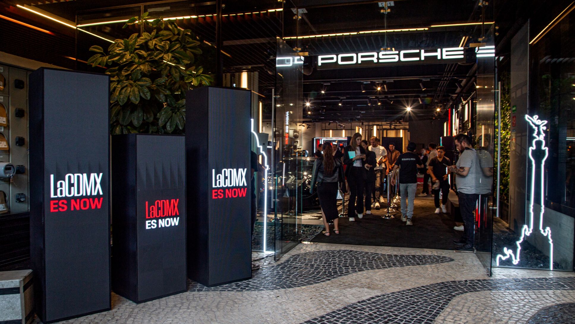  Inauguración Porsche Now, Colonia Roma, Ciudad de México, Porsche de México, 2024.